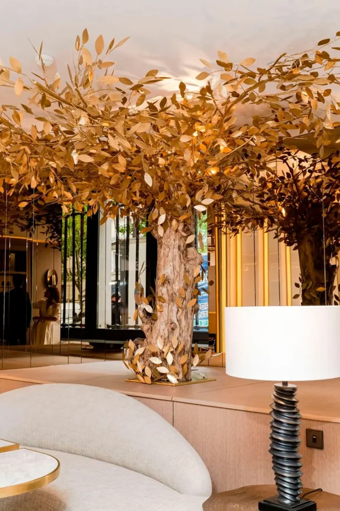 Lobby Hotel arbre InterContinental Champs-elysees métal ART ET FLORITUDE